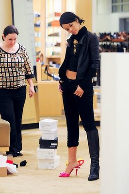 rihanna_shopping_at-barneys-new-york