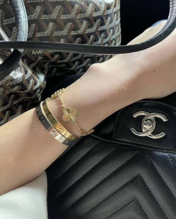 Best Luxury Gifts for Her 2023 27 MustHaves for a Perfect Holiday