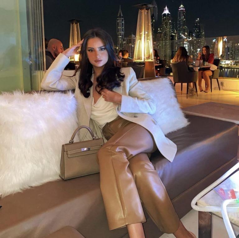 Fashion Stylist in Dubai