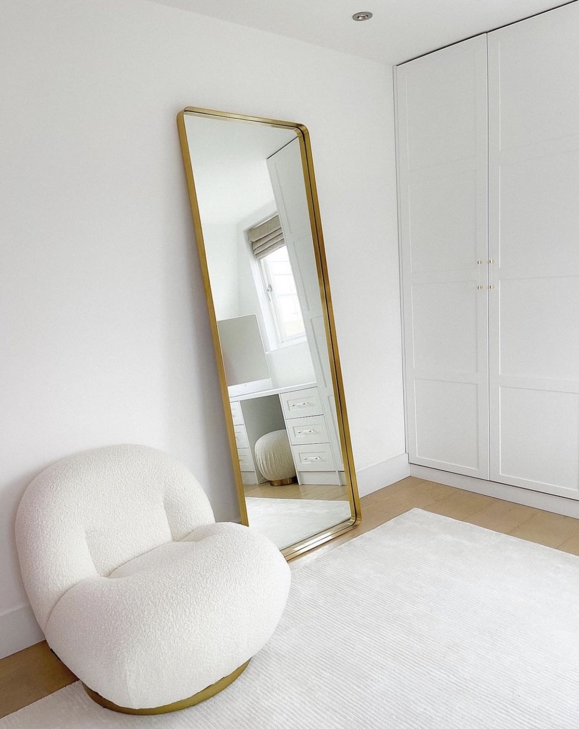 How to Hire an Image Consultant?