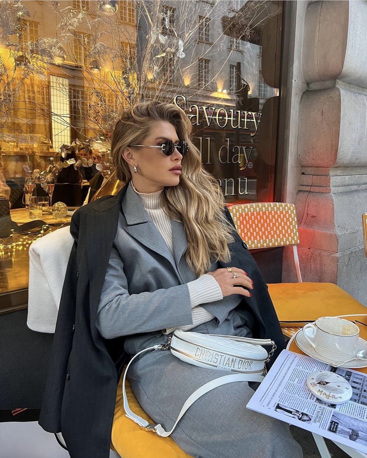 Is an image consultant the same as a stylist?