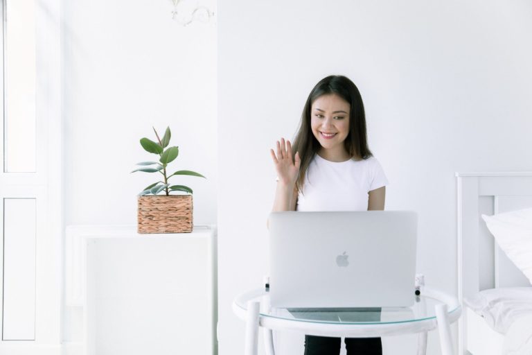 How to Become a Personal Shopper Online